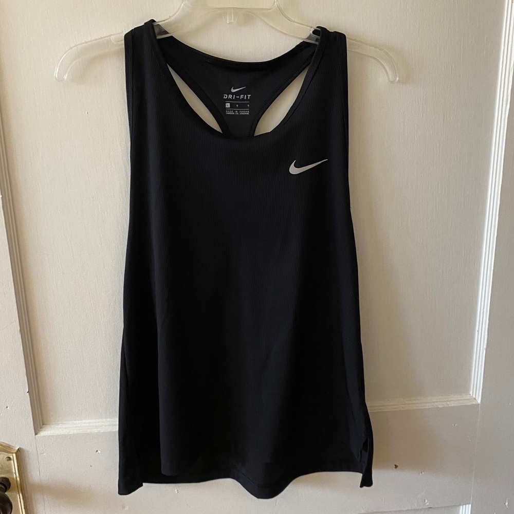 Women’s Nike Dri-FIT Ribbed Racerback Tank. Size L